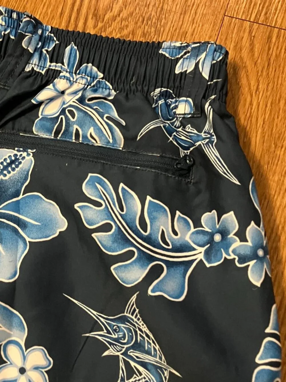 AFTCO Boatbar Volley Swim Shorts Mens Medium Midnight Blue Hibiscus Marlin NWT